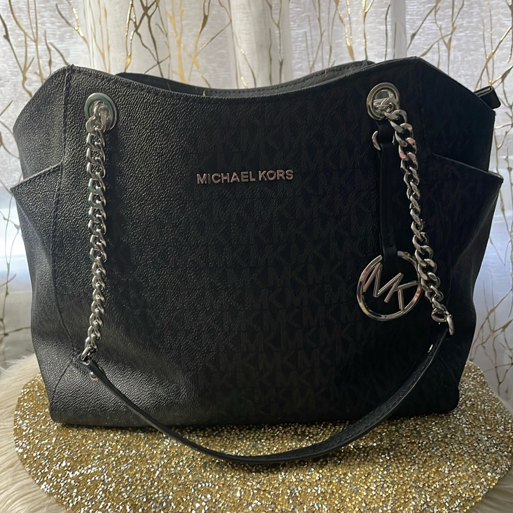 MICHAEL KORS SIGNATURE JET SET TRAVEL CHAIN